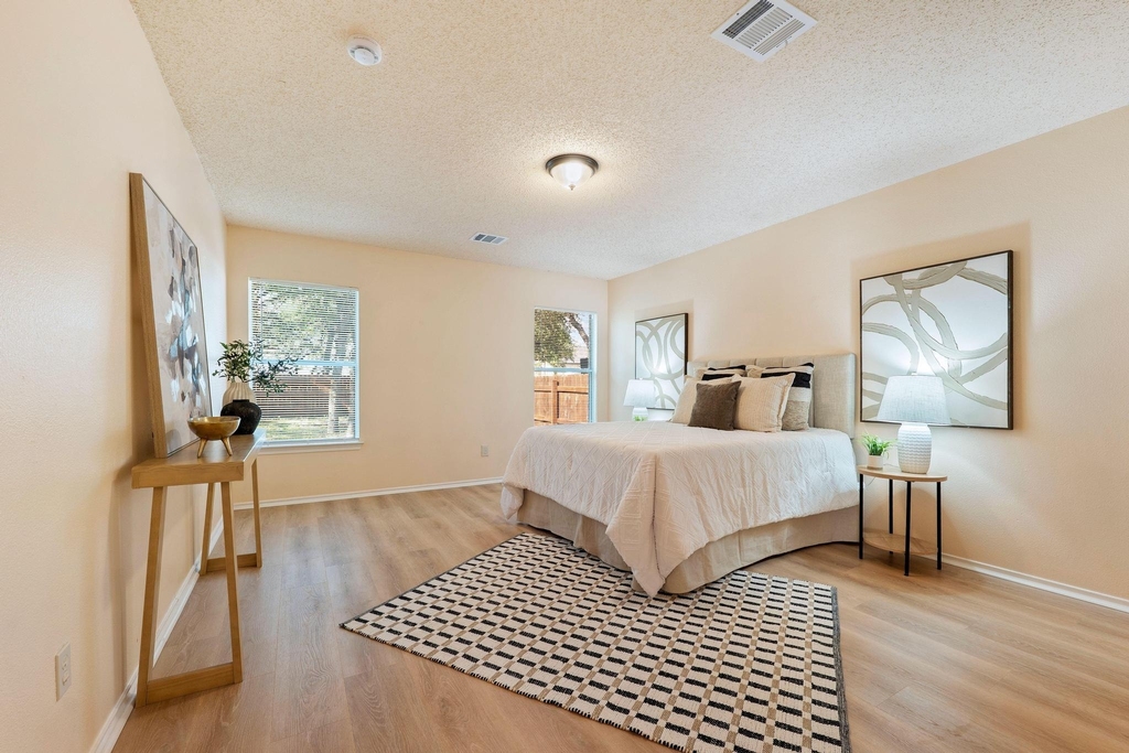 2600 Andres Way - Photo 9