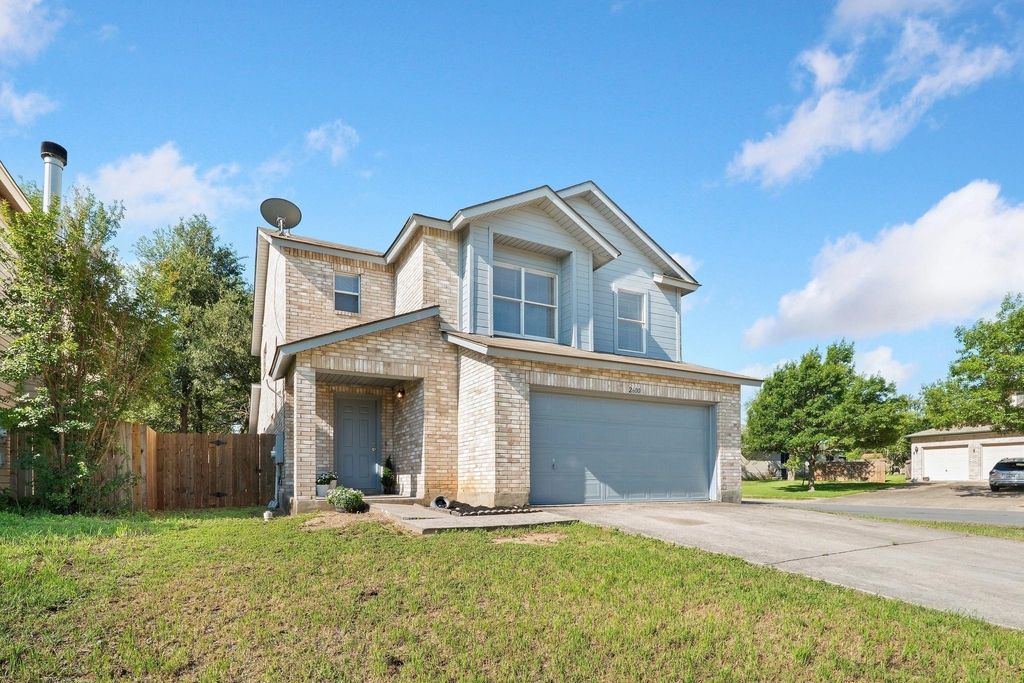 2600 Andres Way - Photo 0