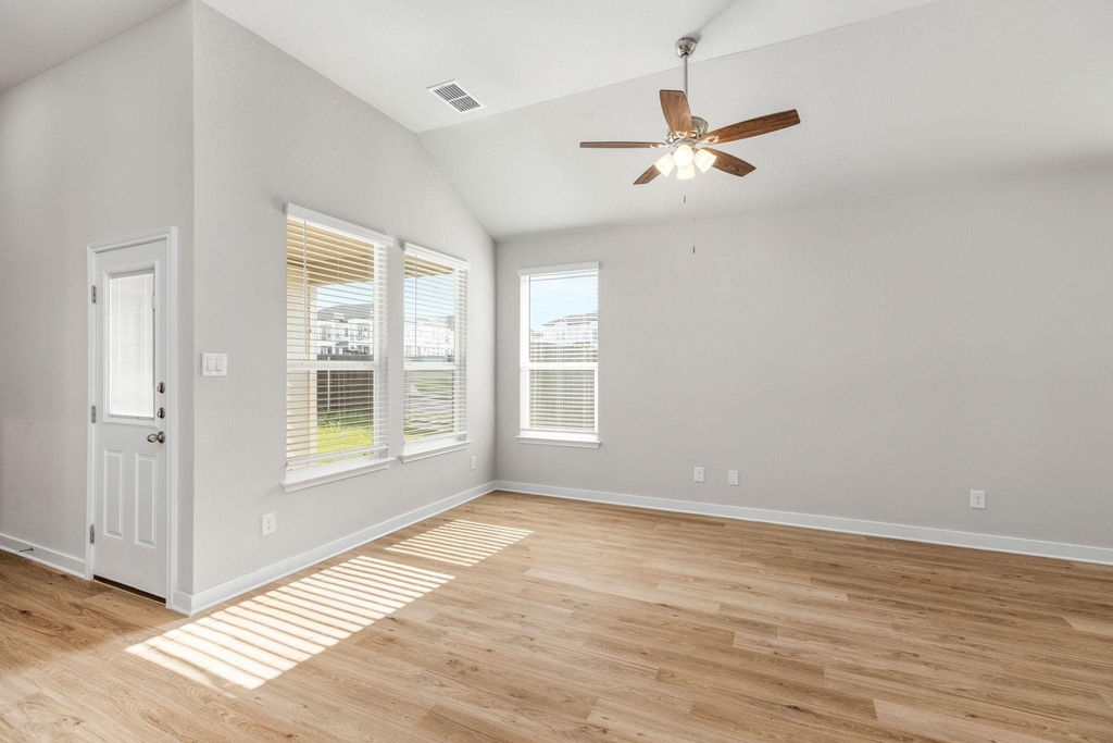 158 Schrader Dr - Photo 8