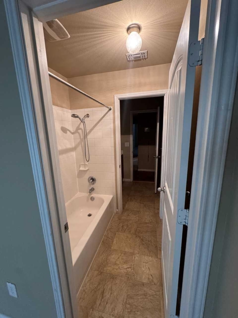 114 Leon River Loop - Photo 18