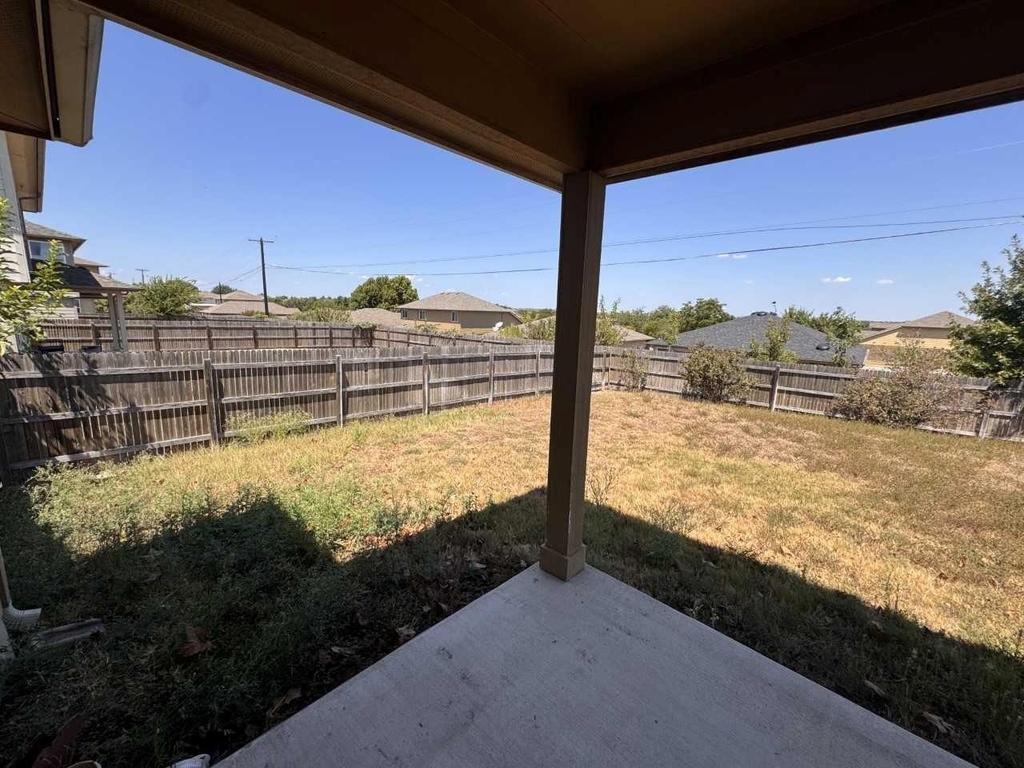 114 Leon River Loop - Photo 2