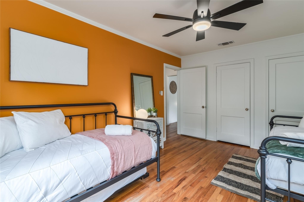 6004 Woodview Ave - Photo 17