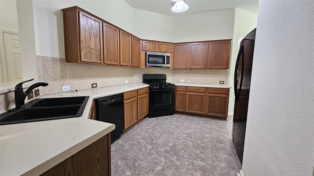 107 Helen Cv - Photo 26