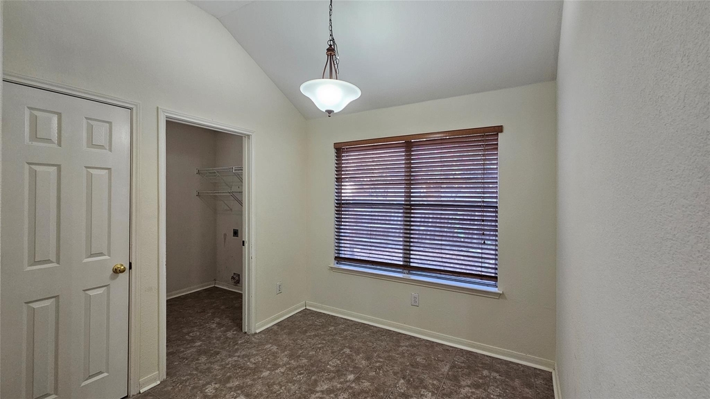 107 Helen Cv - Photo 21