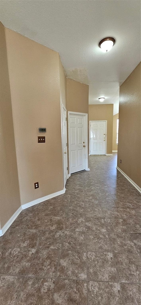 107 Helen Cv - Photo 2