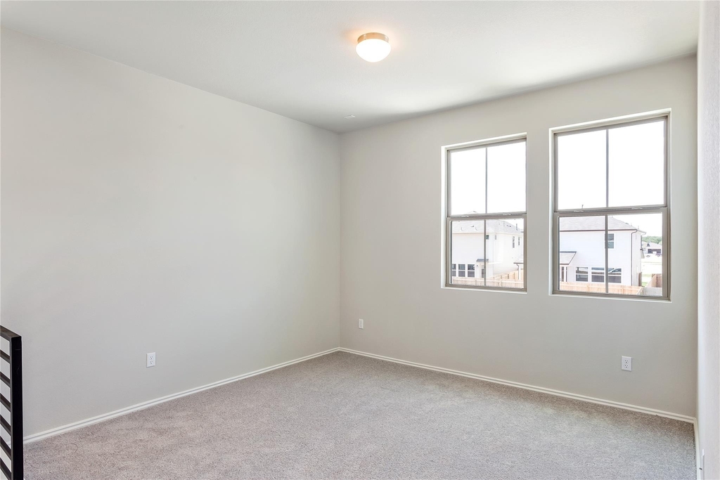9105 White Coral Dr - Photo 17
