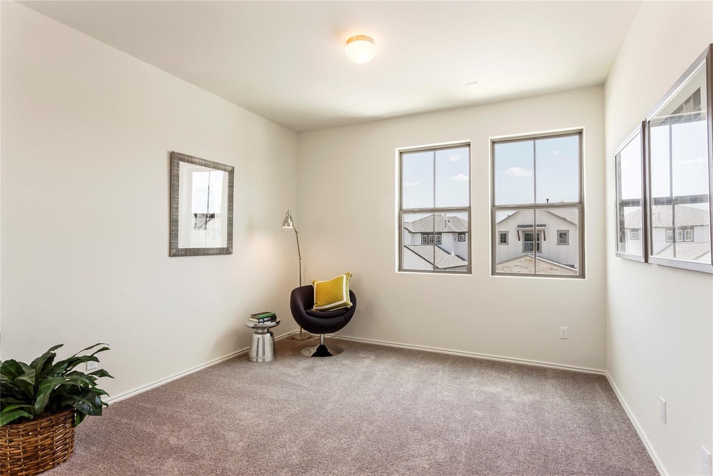 9105 White Coral Dr - Photo 16