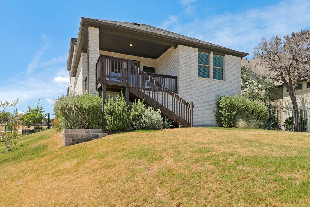 8112 Turning Leaf Cir - Photo 32
