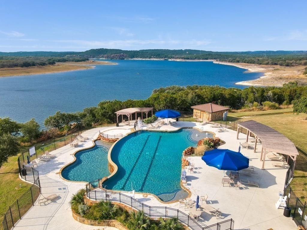 8112 Turning Leaf Cir - Photo 4