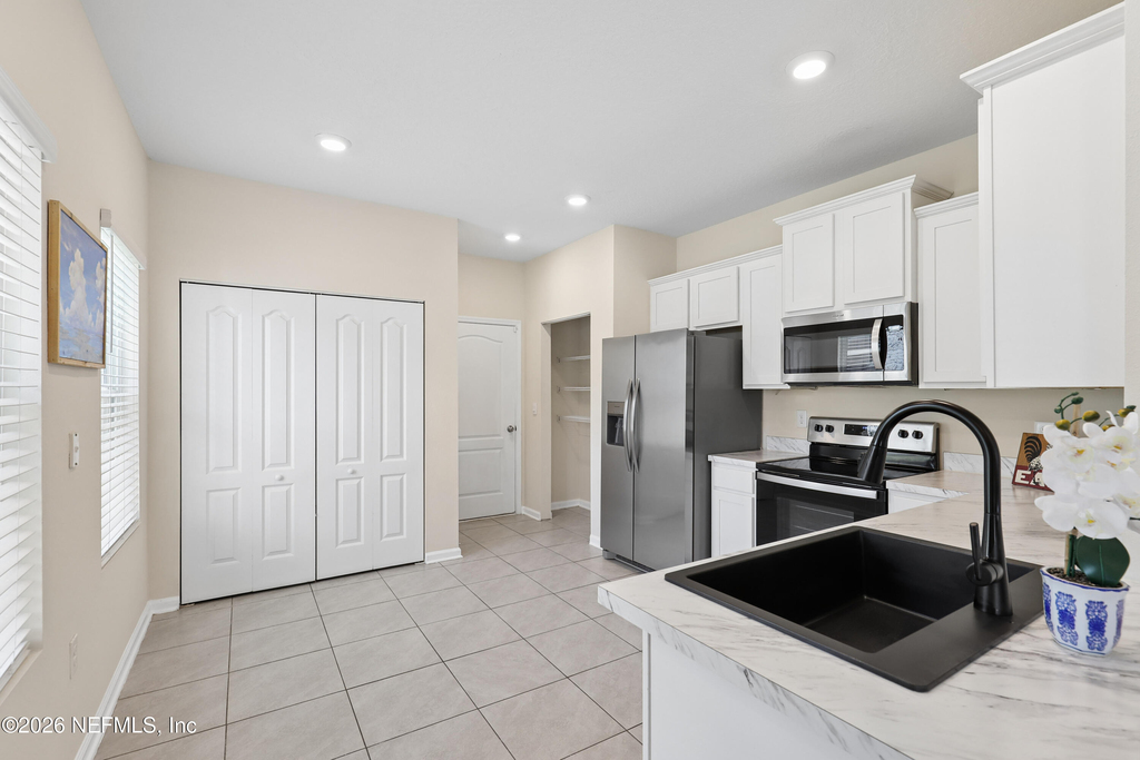 9624 Baylin Court - Photo 12
