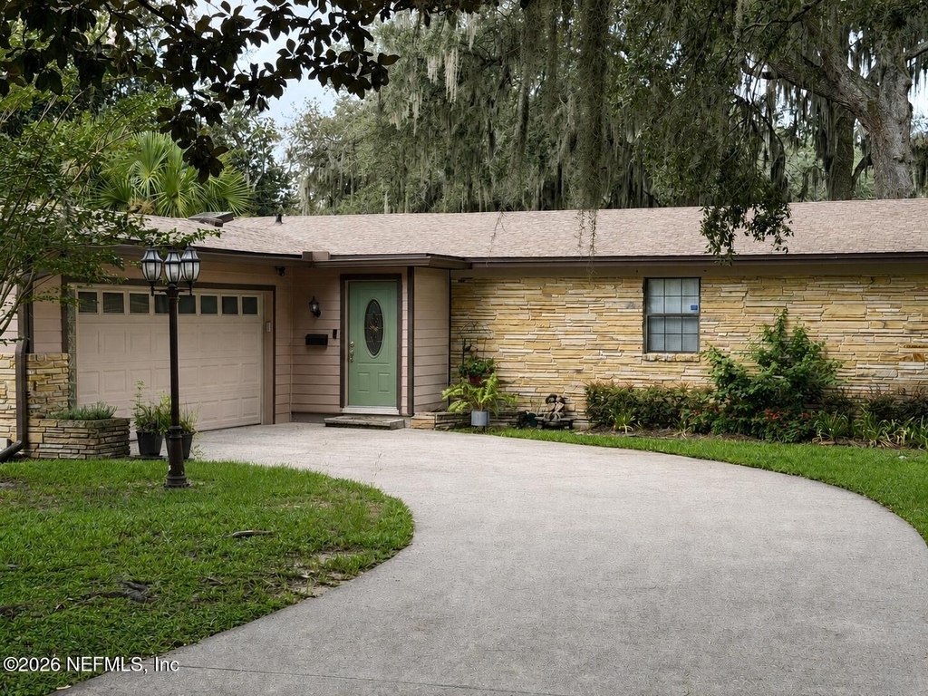 4512 Hartman Road - Photo 1
