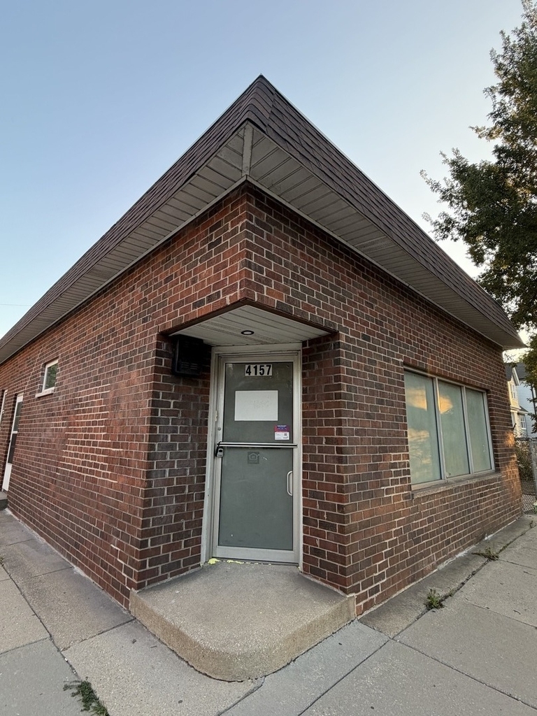 4155 W Addison Street - Photo 0