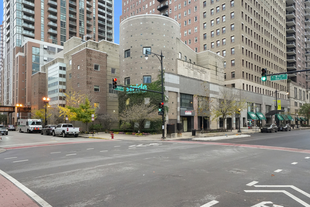 40 E 9th Street - Photo 0
