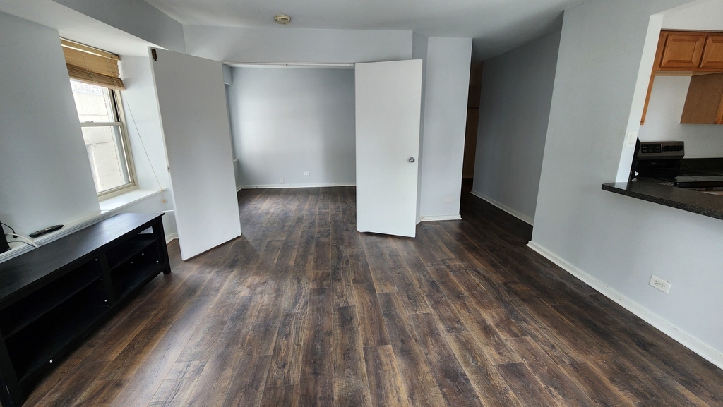 40 E 9th Street - Photo 4