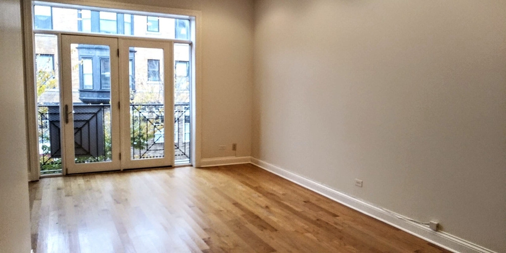 3337 N Halsted Street - Photo 1