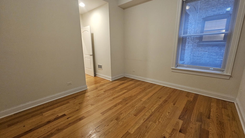 3337 N Halsted Street - Photo 18
