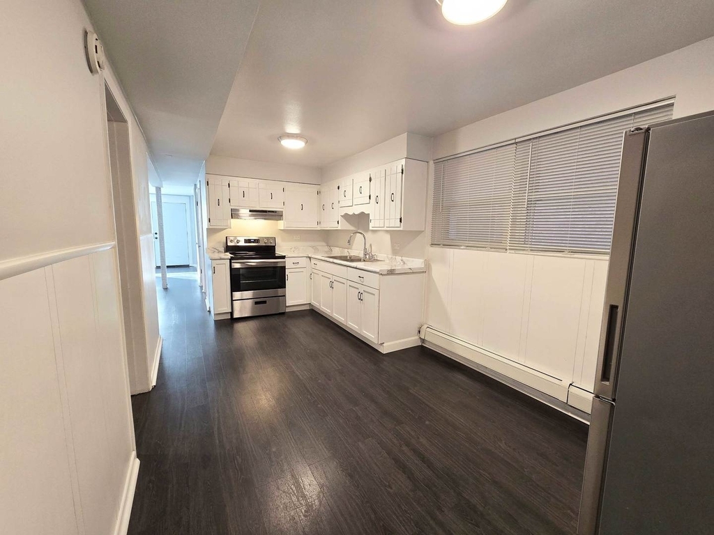 5972 S Archer Avenue - Photo 7
