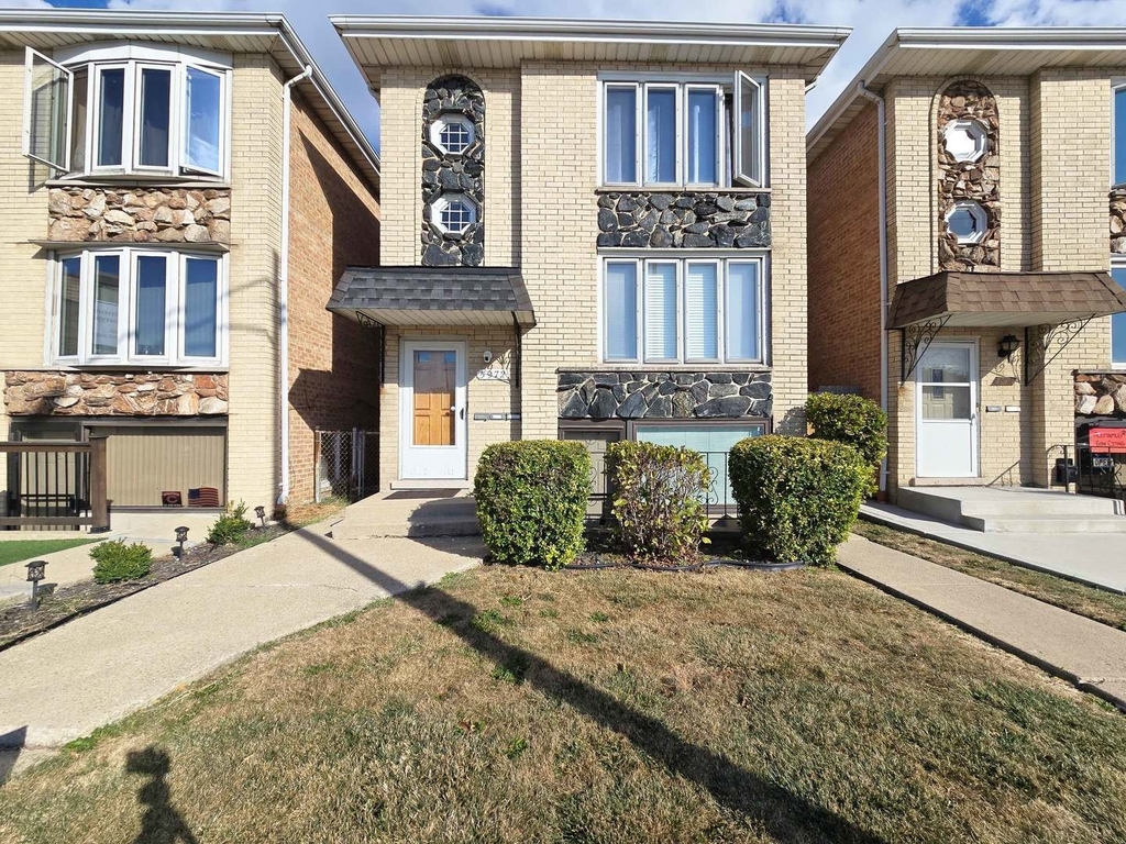 5972 S Archer Avenue - Photo 0