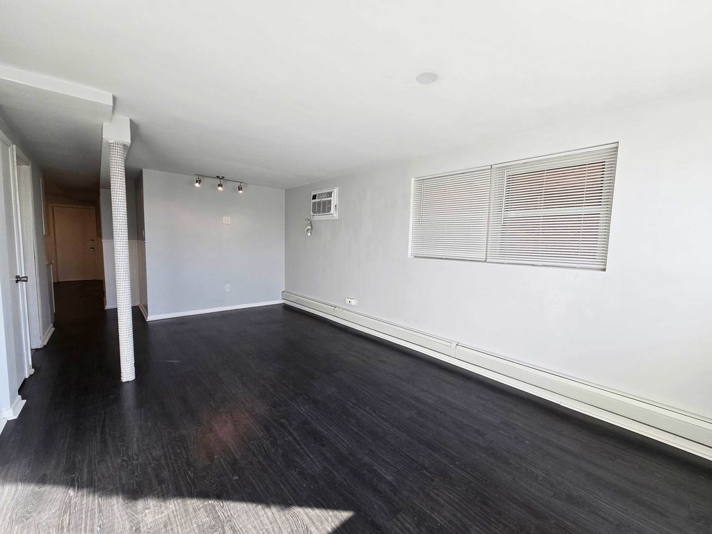 5972 S Archer Avenue - Photo 2