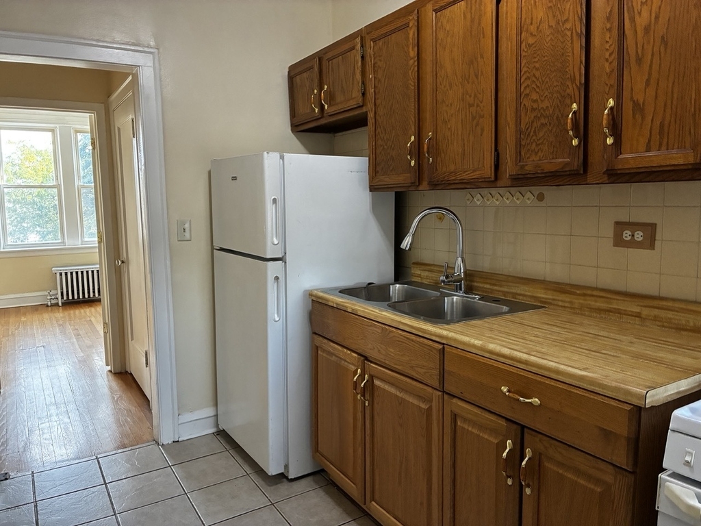 2840 W Addison Street - Photo 3