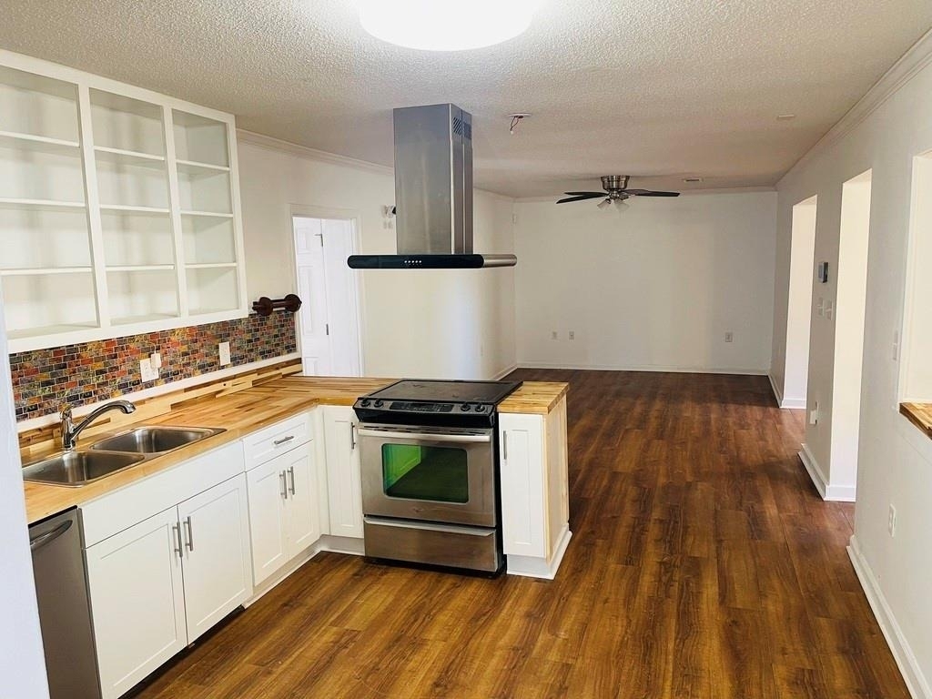 1033 Highway 155 N - Photo 3
