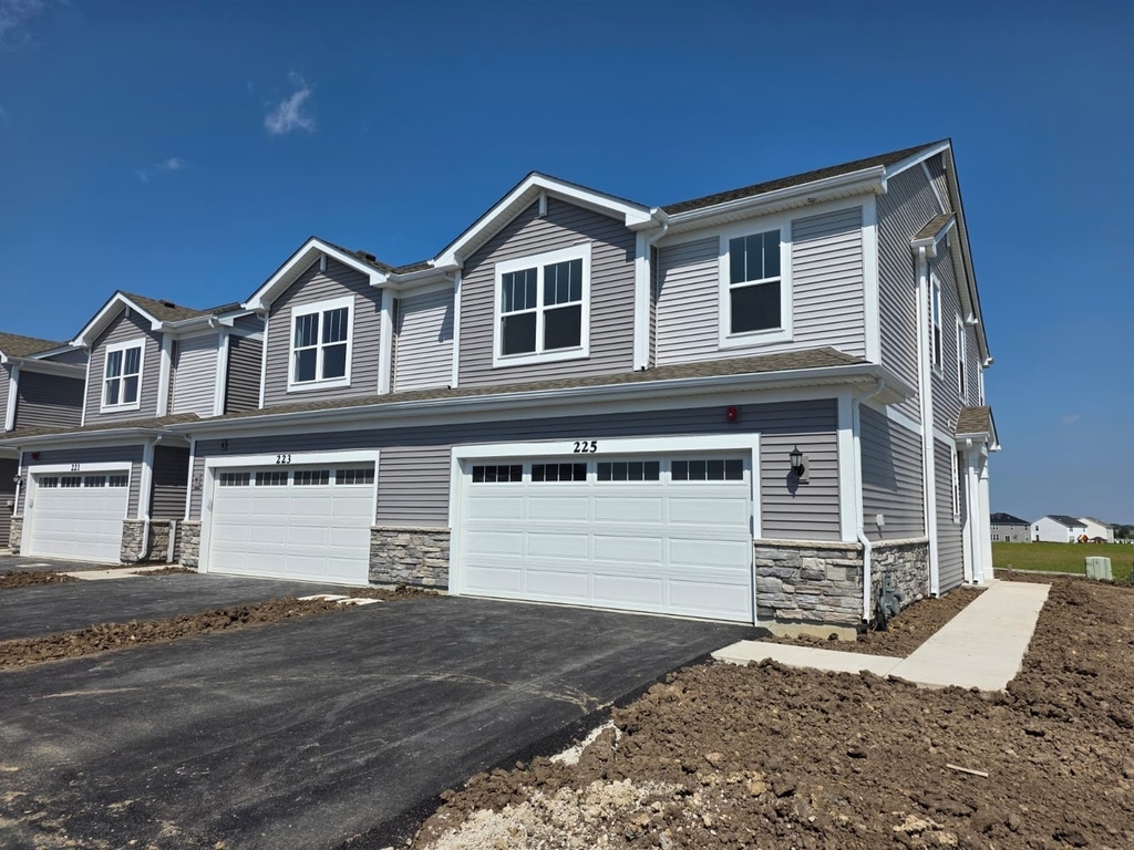 225 Cooney Way - Photo 0