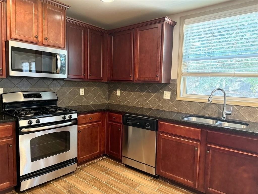3238 Sag Harbor Court - Photo 14