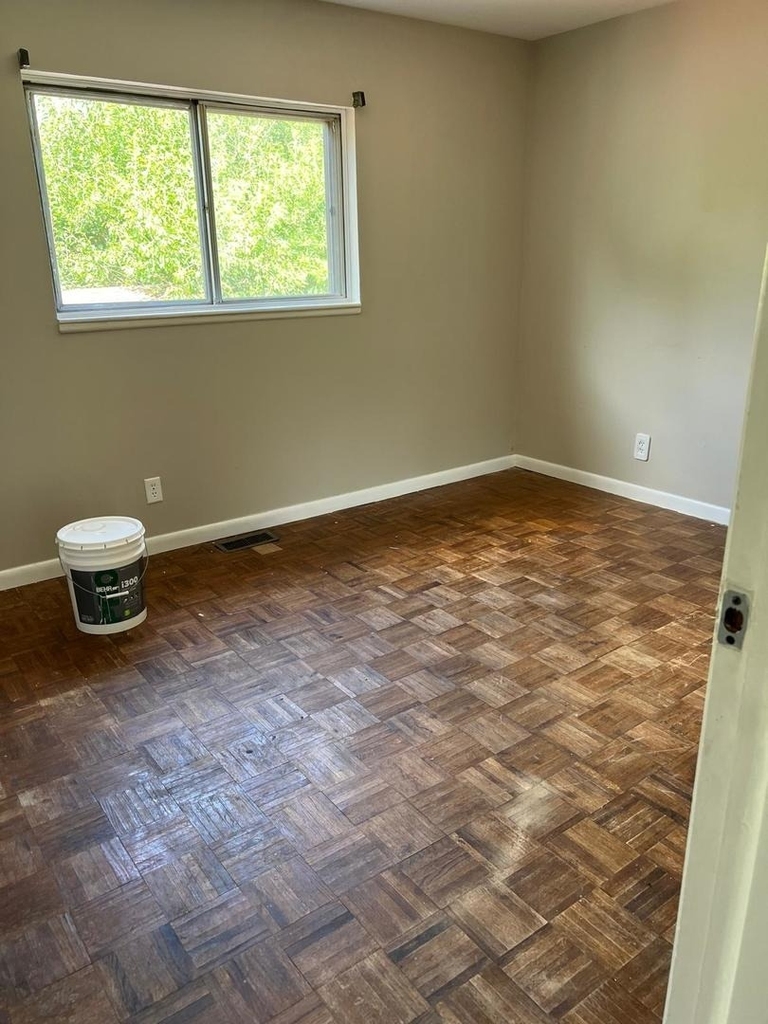 212 Northridge Avenue - Photo 2