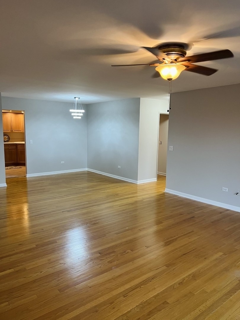 205 W Miner Street - Photo 1