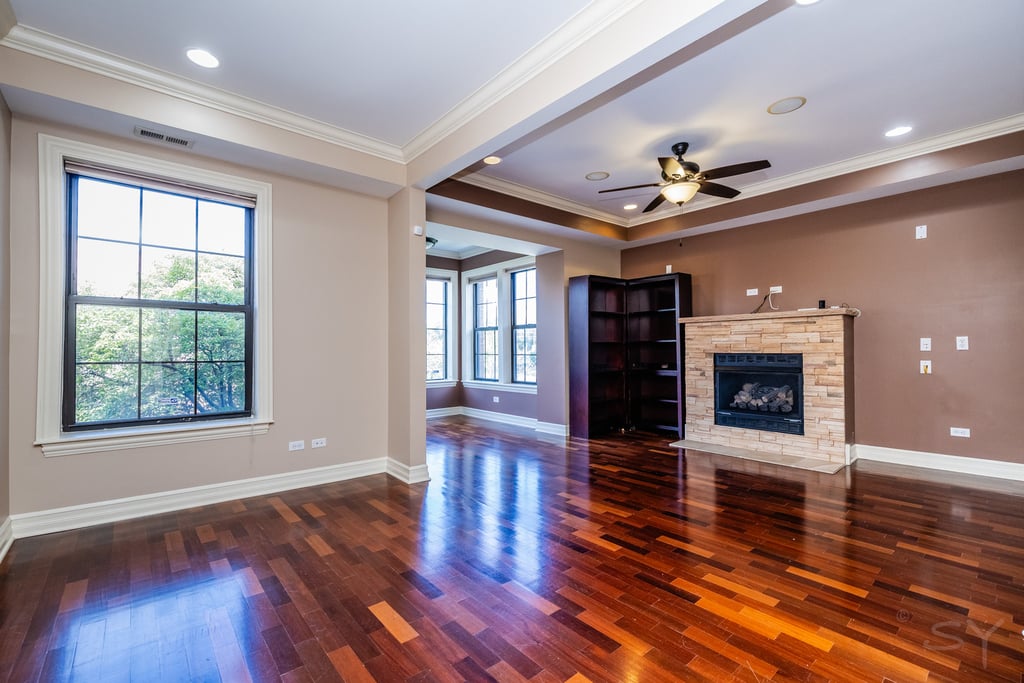 1367 E 64th Street - Photo 3