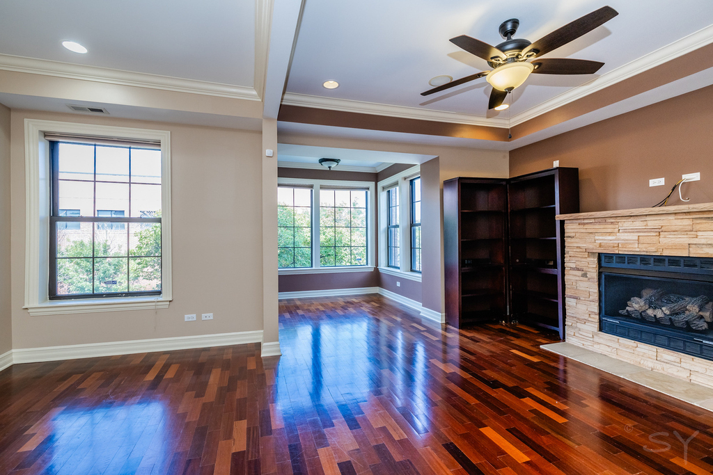 1367 E 64th Street - Photo 4