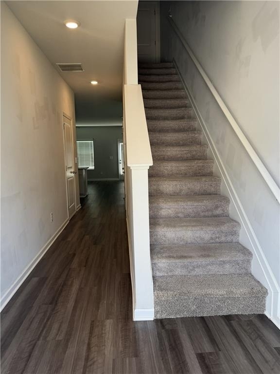 137 Village Green Drive Nw - Photo 1