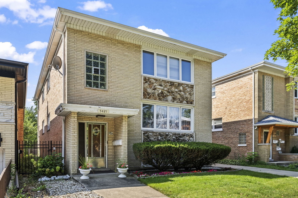 5421 W Windsor Avenue - Photo 0