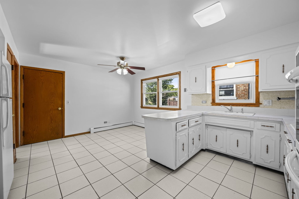 5421 W Windsor Avenue - Photo 3