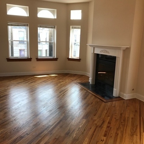 1326 N Maplewood Avenue - Photo 1