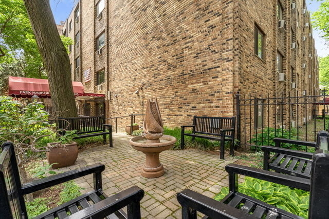 611 W Patterson Avenue - Photo 1