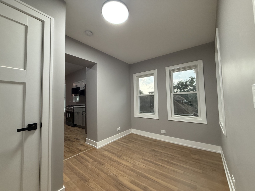 7626 S Normal Avenue - Photo 8