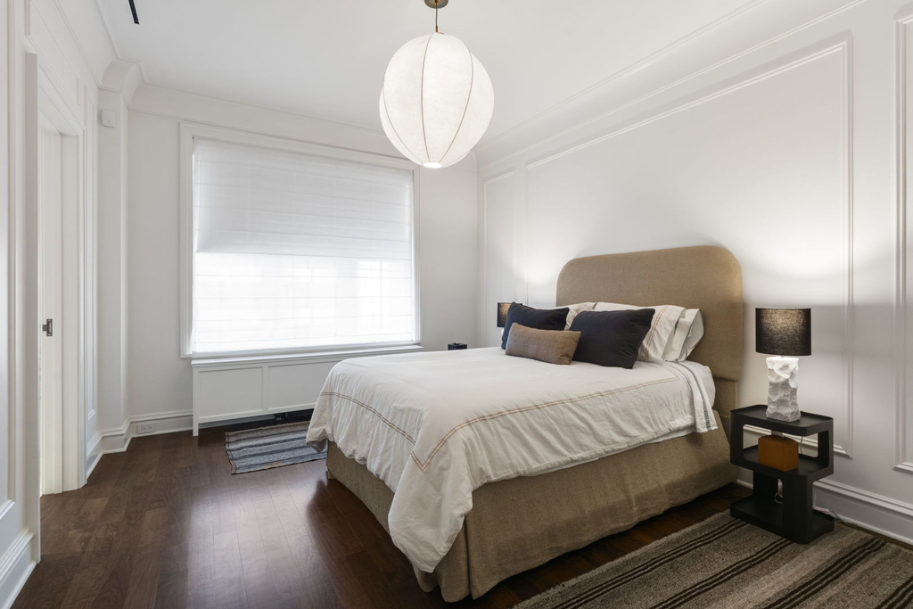 220 E Walton Place - Photo 14