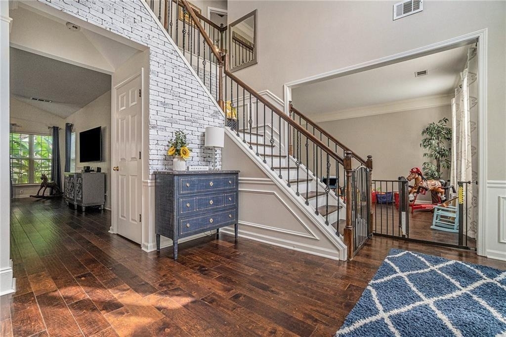 317 Andridge Court - Photo 2