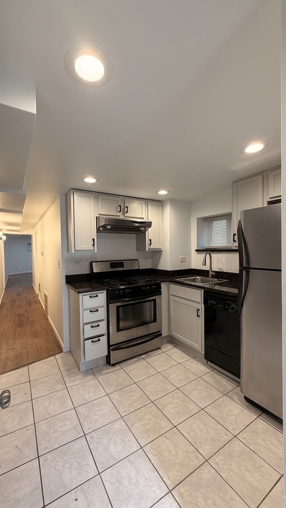 1025 Hannah Avenue - Photo 8
