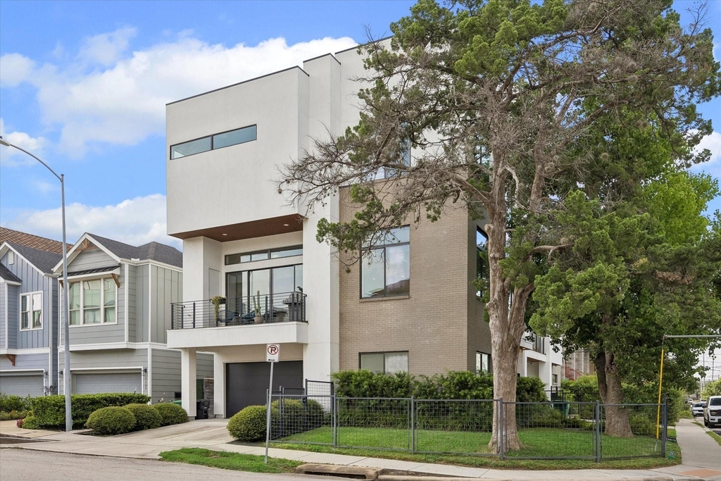 613 Jackson Hill Street - Photo 0