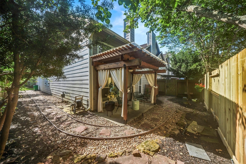 2351 Summit Way - Photo 23