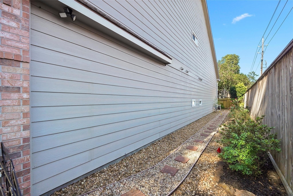 2351 Summit Way - Photo 24