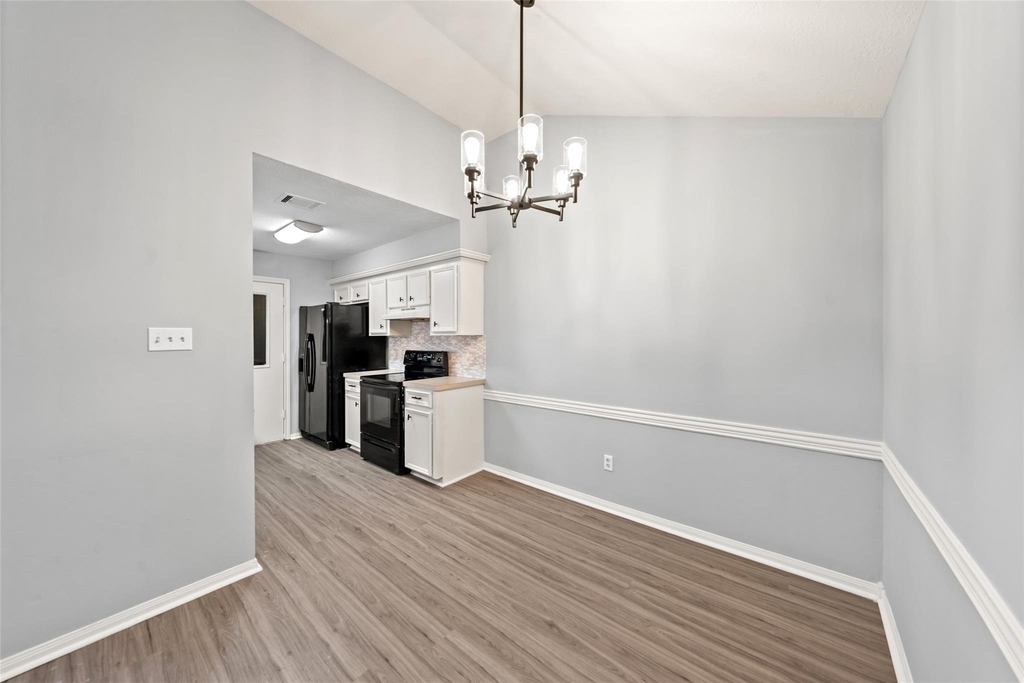 1727 Hazelwood Street - Photo 8