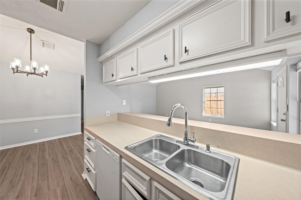 1727 Hazelwood Street - Photo 12