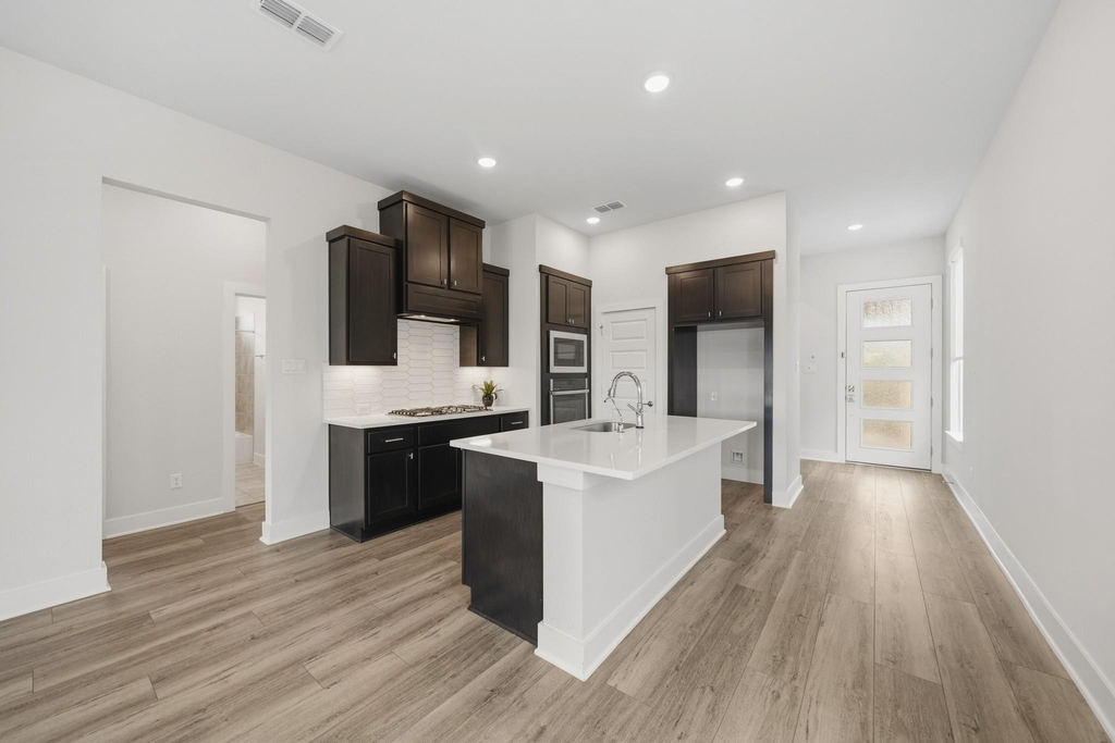 2506 Seedling Street - Photo 5