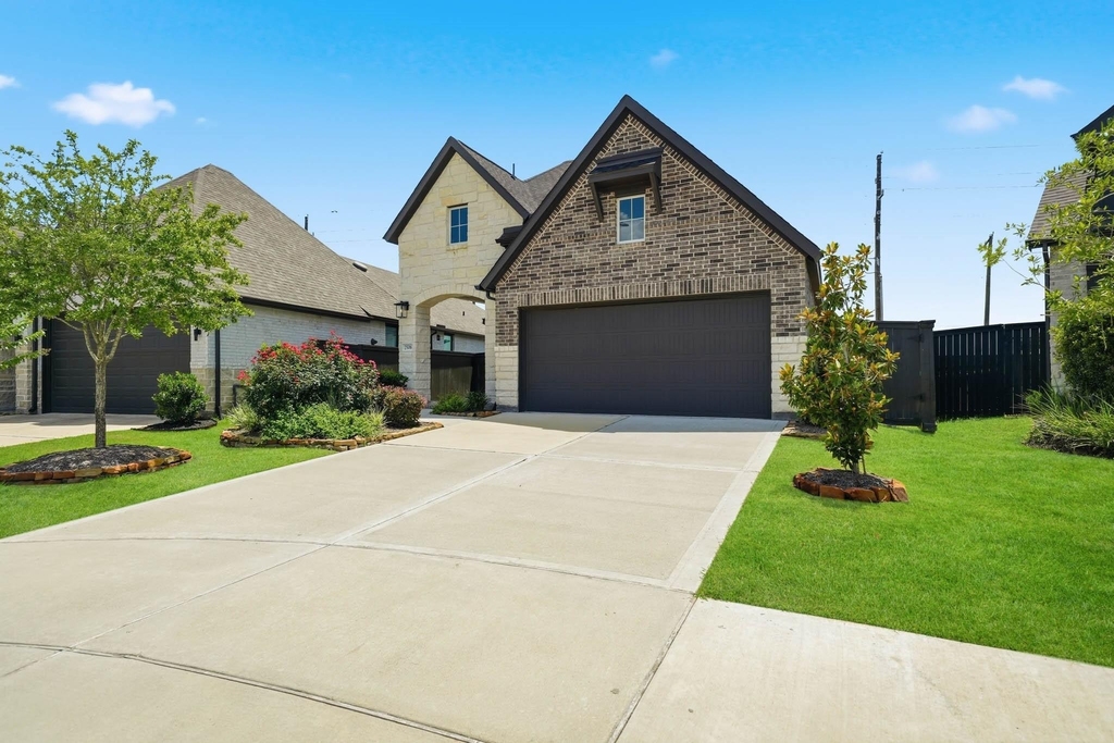 2506 Seedling Street - Photo 1