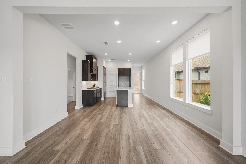 2506 Seedling Street - Photo 8