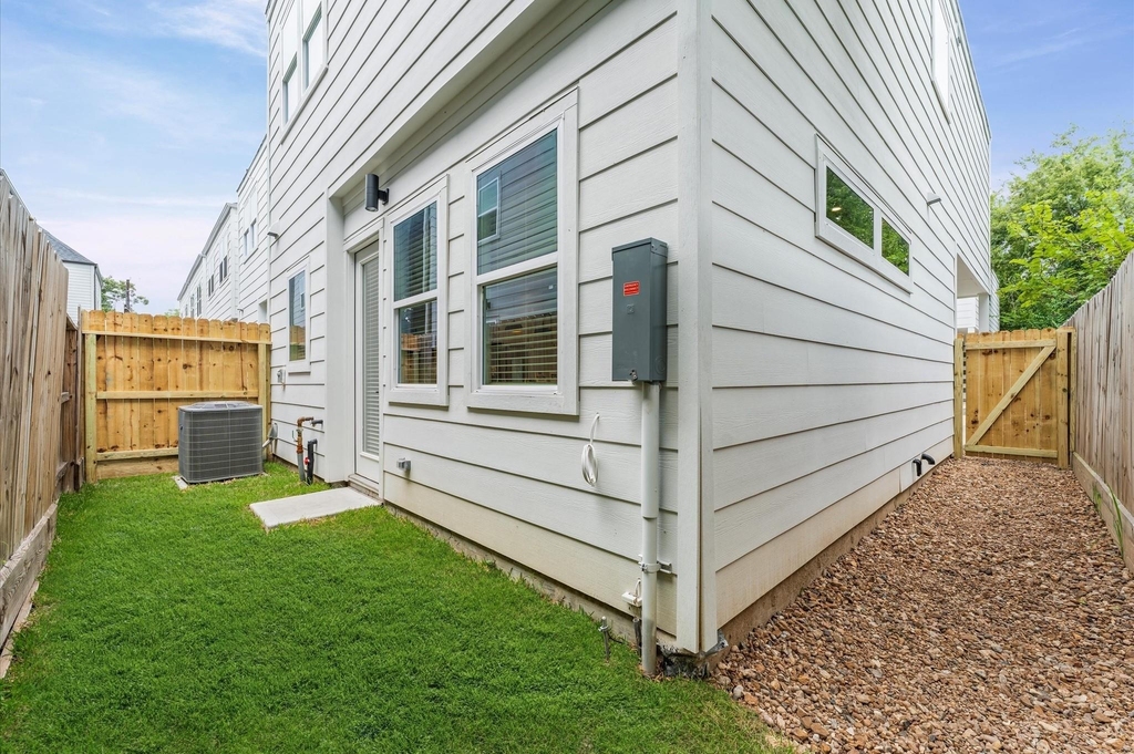 412 Neyland Street - Photo 24