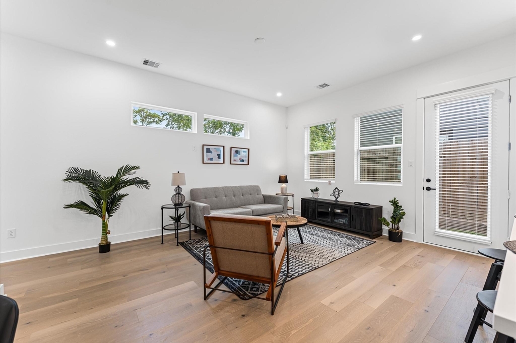 412 Neyland Street - Photo 5